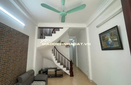 CHÍNH CHỦ NHỜ BÁN NHÀ  TRUNG TÂM QUẬN THANH TRÌ - #NGÕ THÔNG - #KINH DOANH  - #GẦN Ô TÔ.NHỈNH 5 TỶ